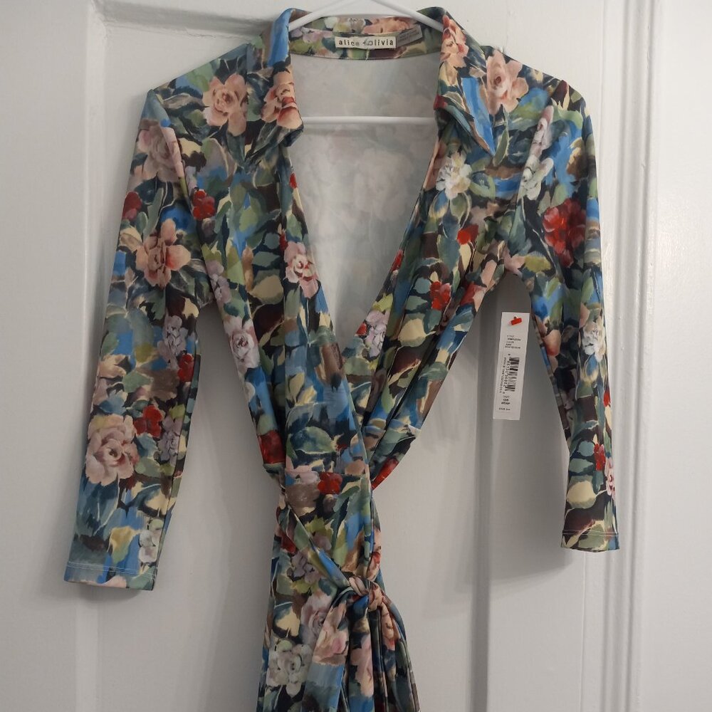 ALICE & OLIVIA FLOWER PRINT MINI WRAP DRESS!! CUTE & SEXY!!